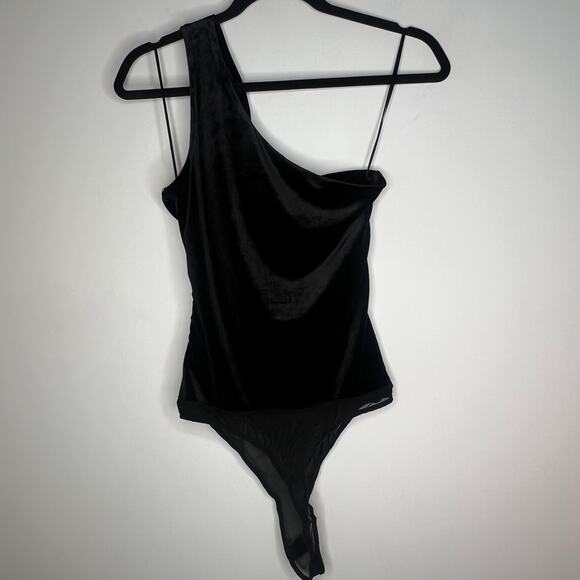 NIA Black Velvet One Shoulder Bodysuit Size Small - Picture 4 of 7